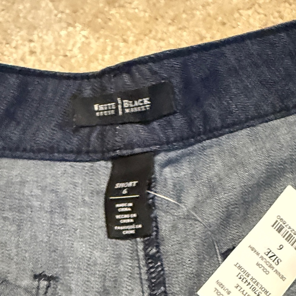 White House Black Market Dark Blue Cargo Shorts - Picture 3 of 6